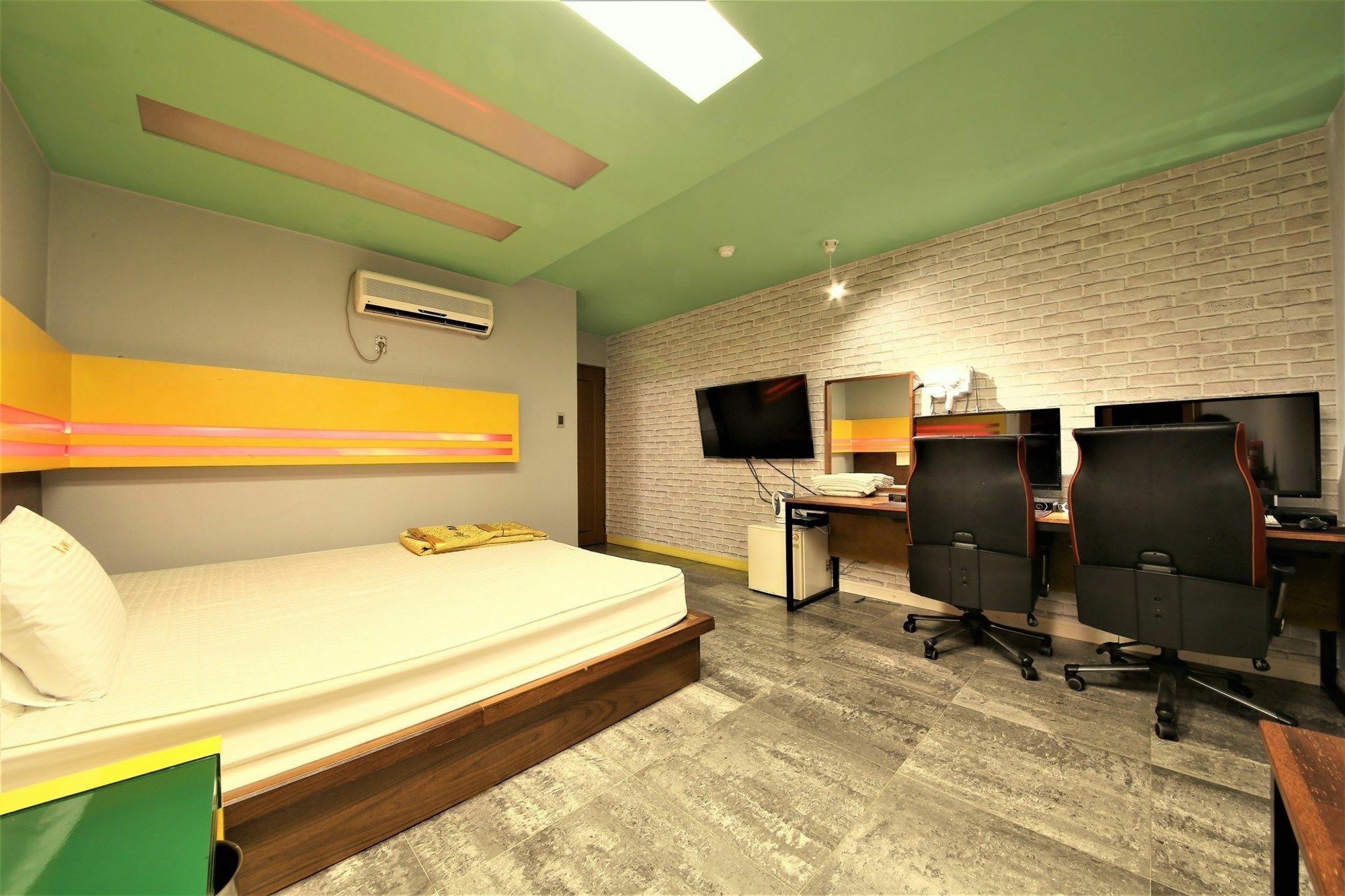 Sasang J Motel Buitenkant foto