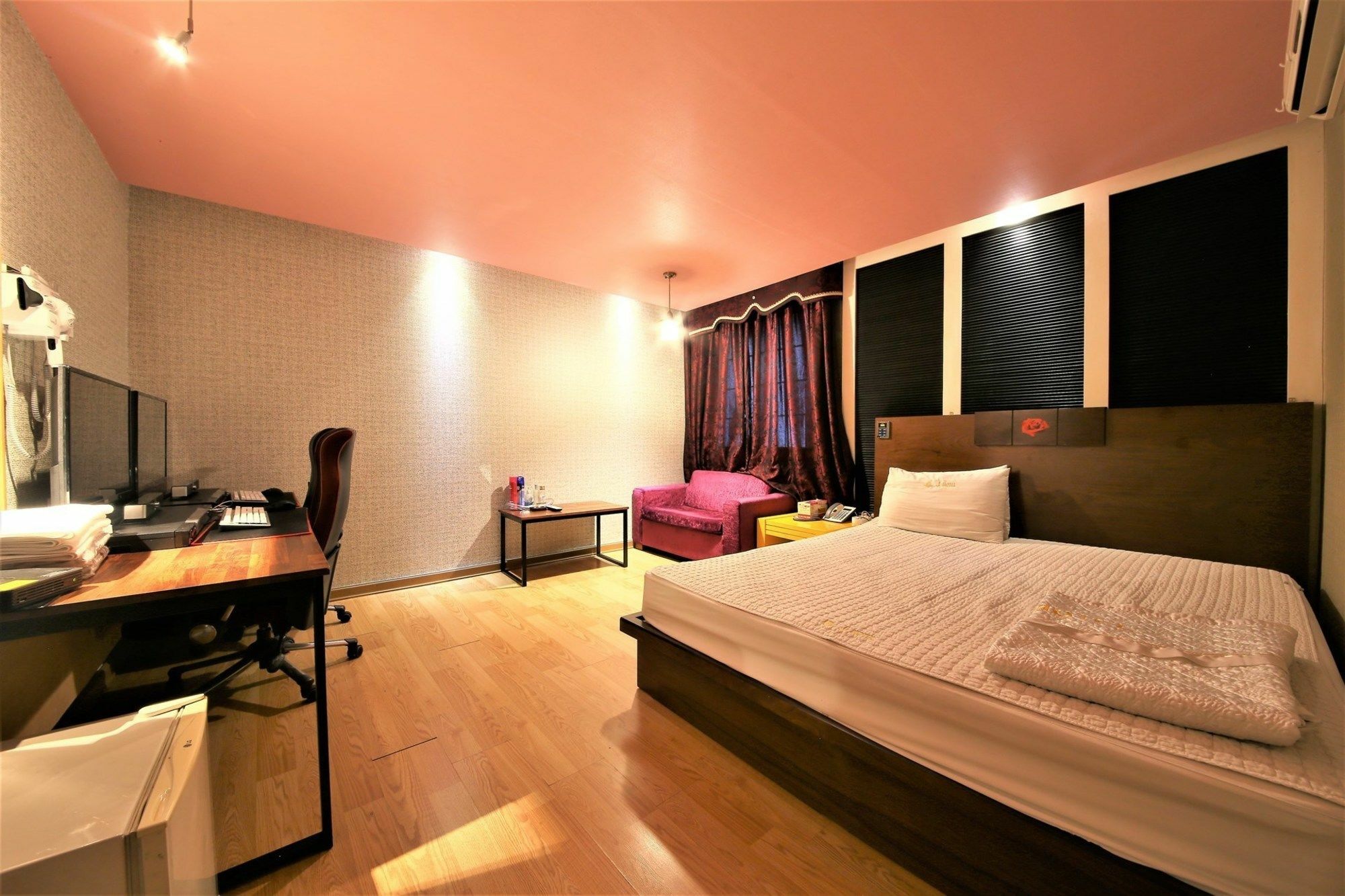 Sasang J Motel Buitenkant foto