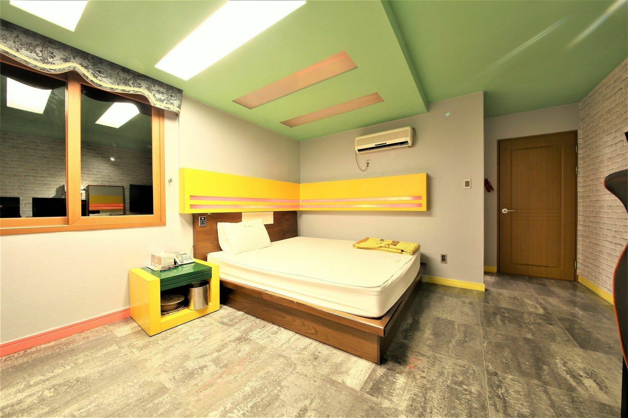 Sasang J Motel Buitenkant foto